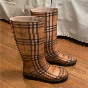 Burberry rain boots